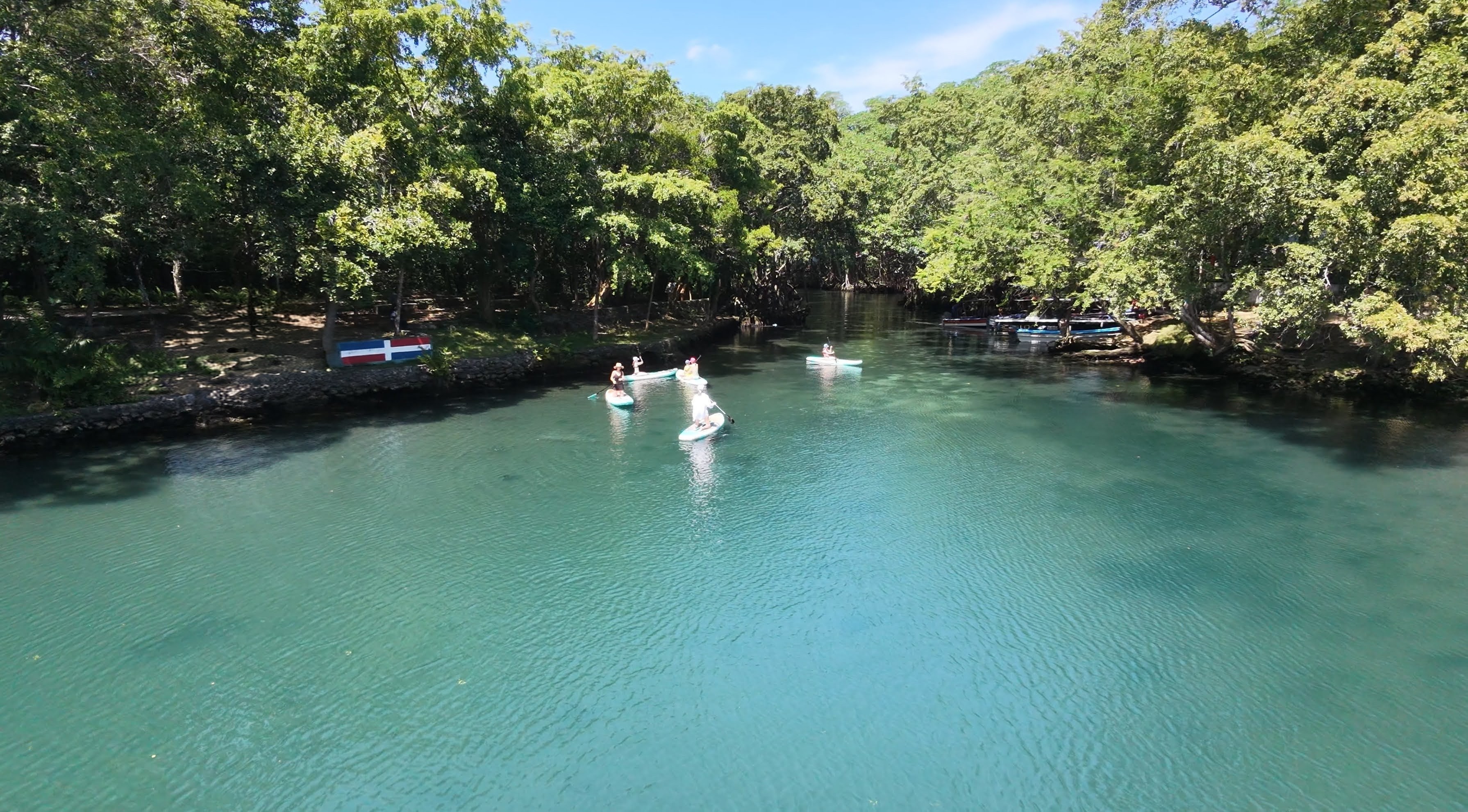 Paddleboard tours along the coast